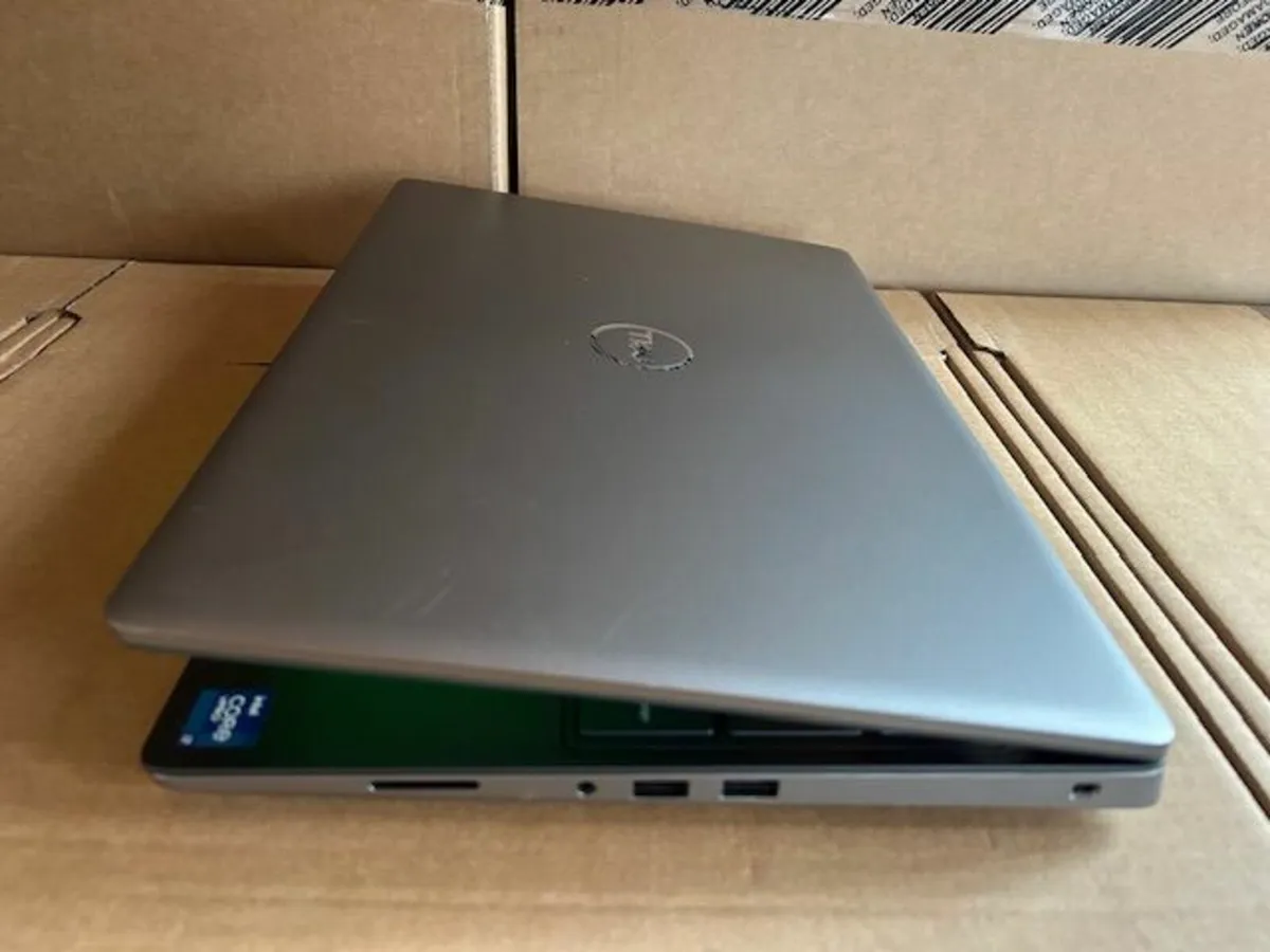 Dell Precision 7560 15"-i7-32GB Ram-4GBGraphics-11 - Image 3