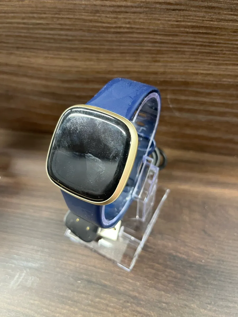Fitbit Versa 3 - Image 2