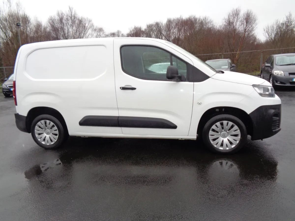 Citroen Berlingo LX Bluehdi 75 650KG M 2DR - Image 2
