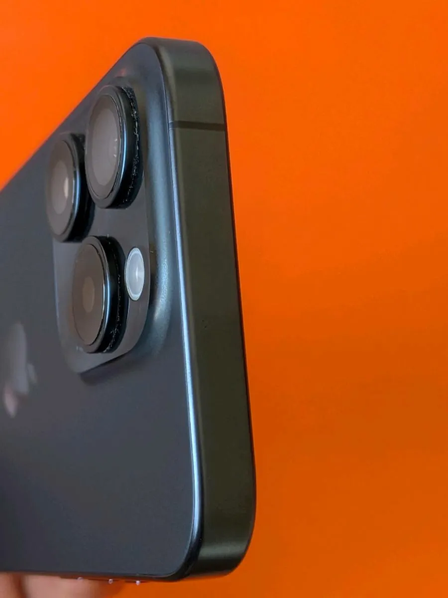 iPhone 15 Pro | 256 GB | Unlocked - Image 4