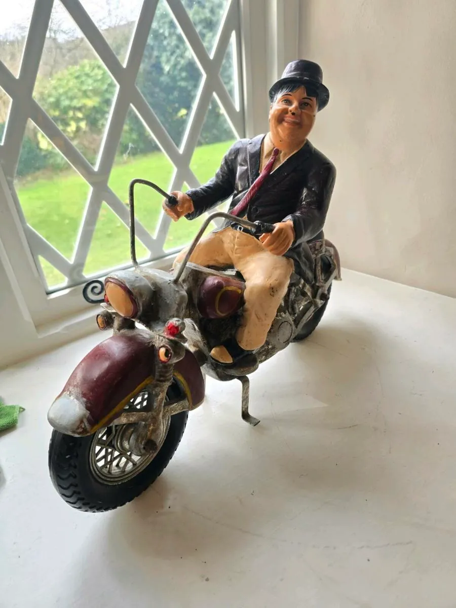 Pub memorabilia - 2 ads - Image 4