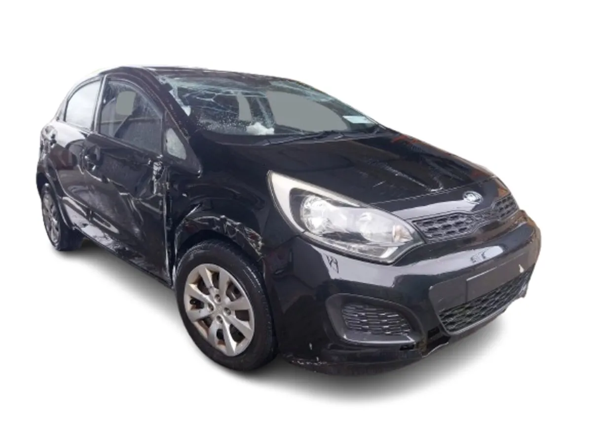 2014 KIA RIO For Breaking/Dismantling - Image 3