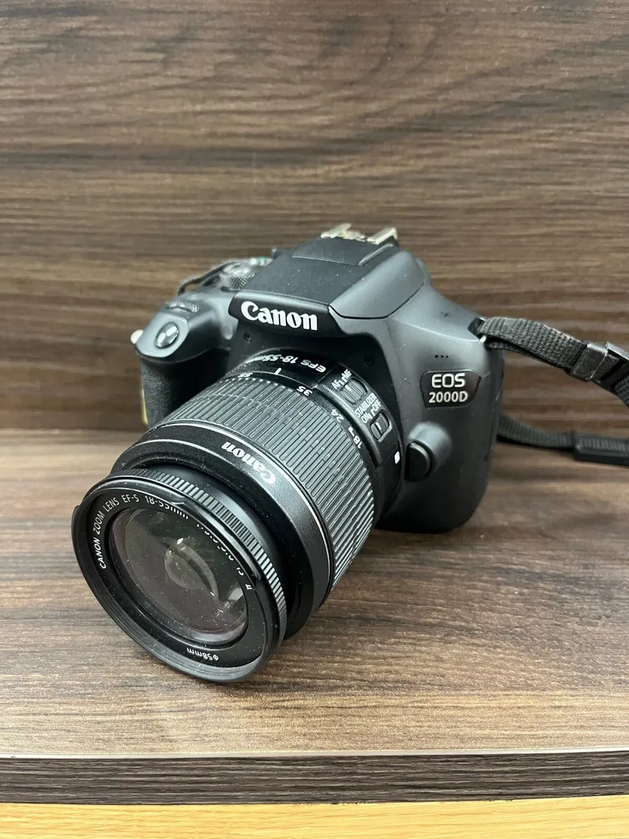 Canon EOS D2000 18-55mm - Image 1