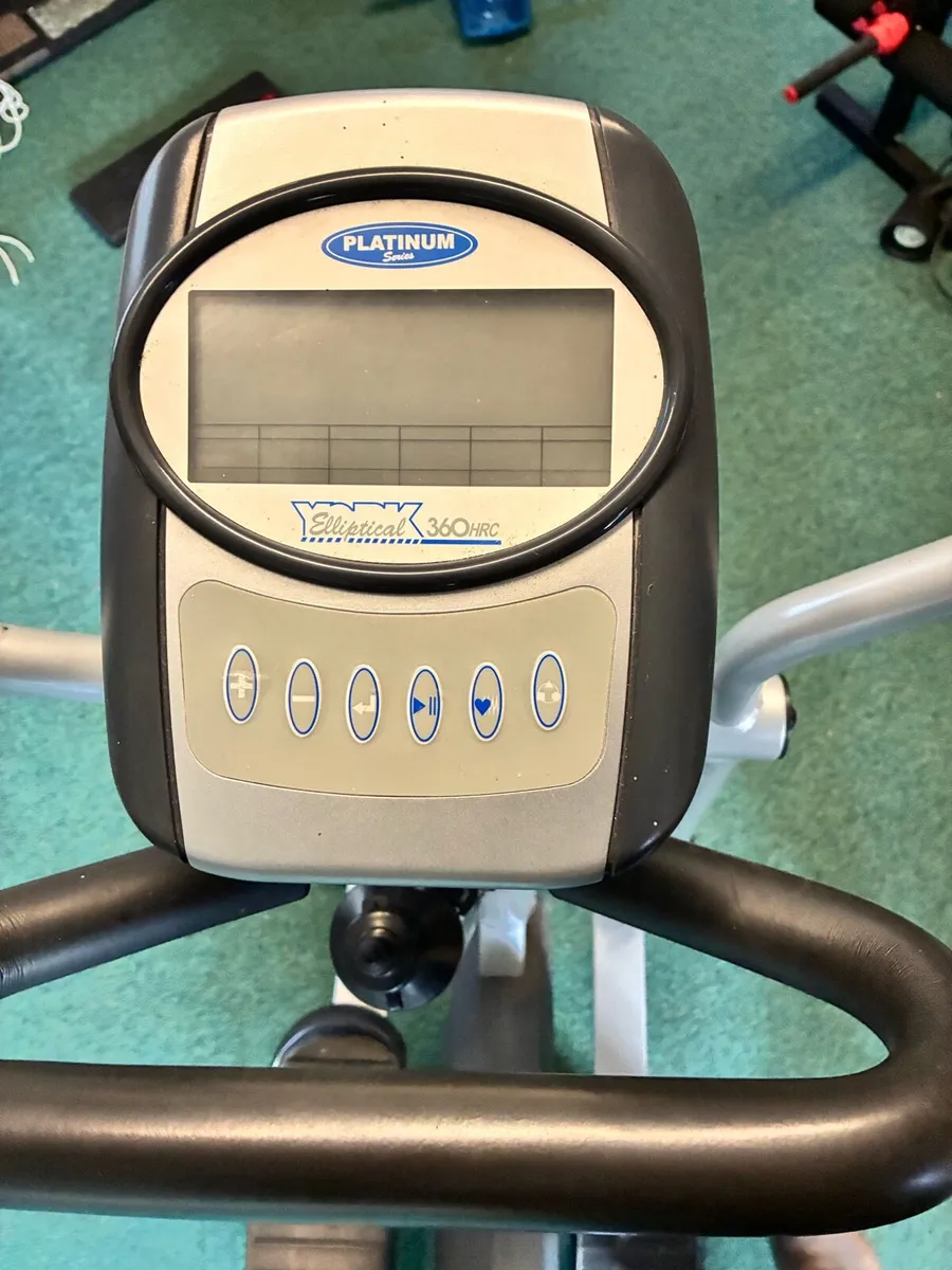 Cross trainer - Image 3