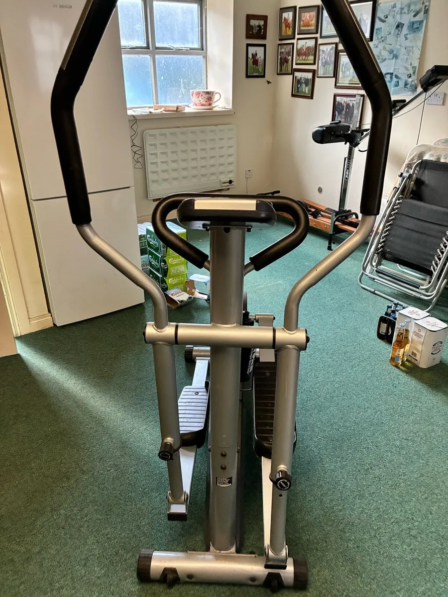 Cross trainer - Image 1