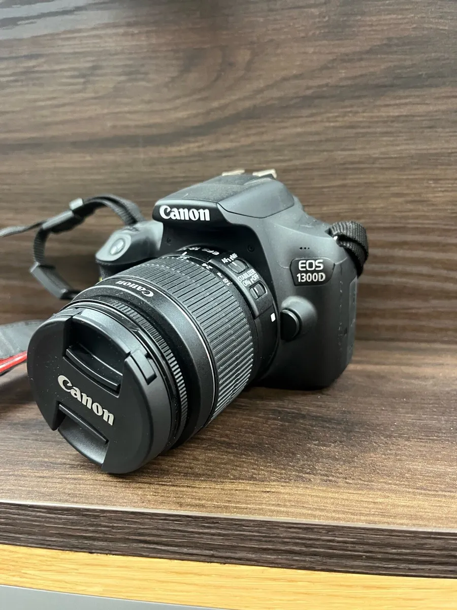 Canon Eos 1300D 18-55mm - Image 1