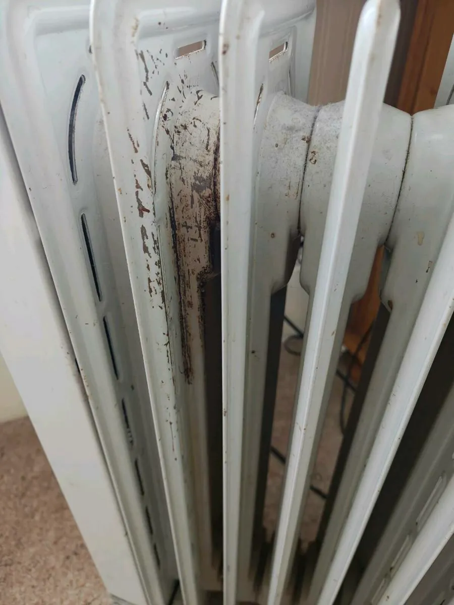 De’Longhi Oil-Filled Radiator 1500W - Image 4