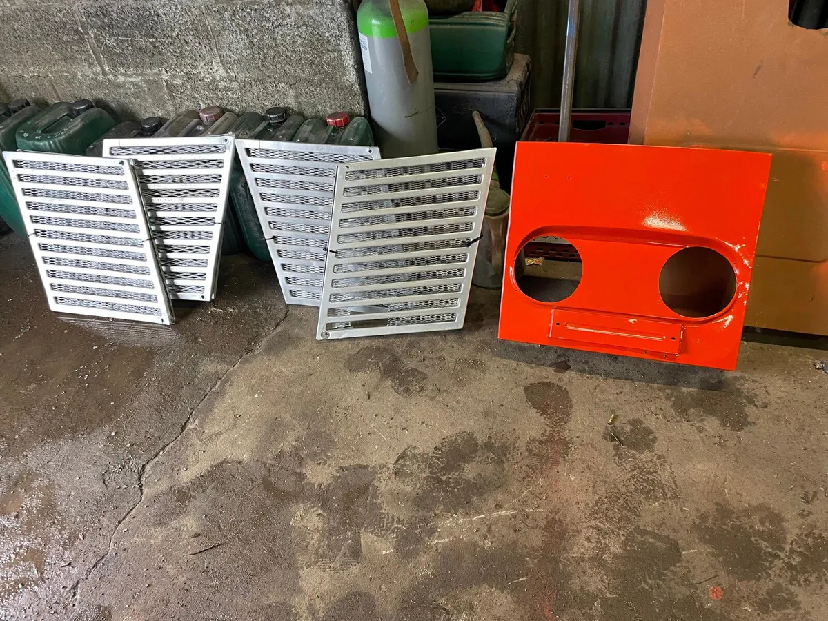 Zetor Crystal Fronts & Side Grills - Image 4