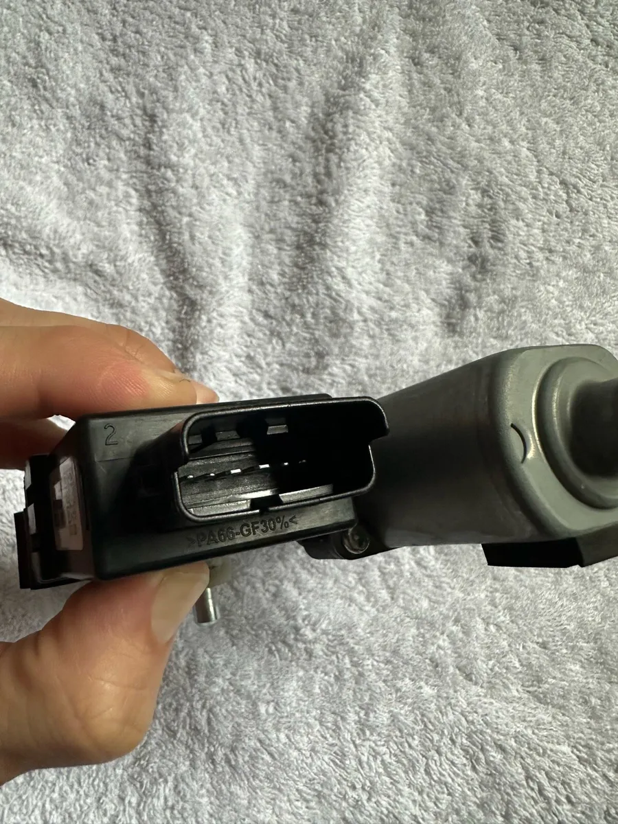 Kia Ceed 2016 Rear Window Motor - Image 4