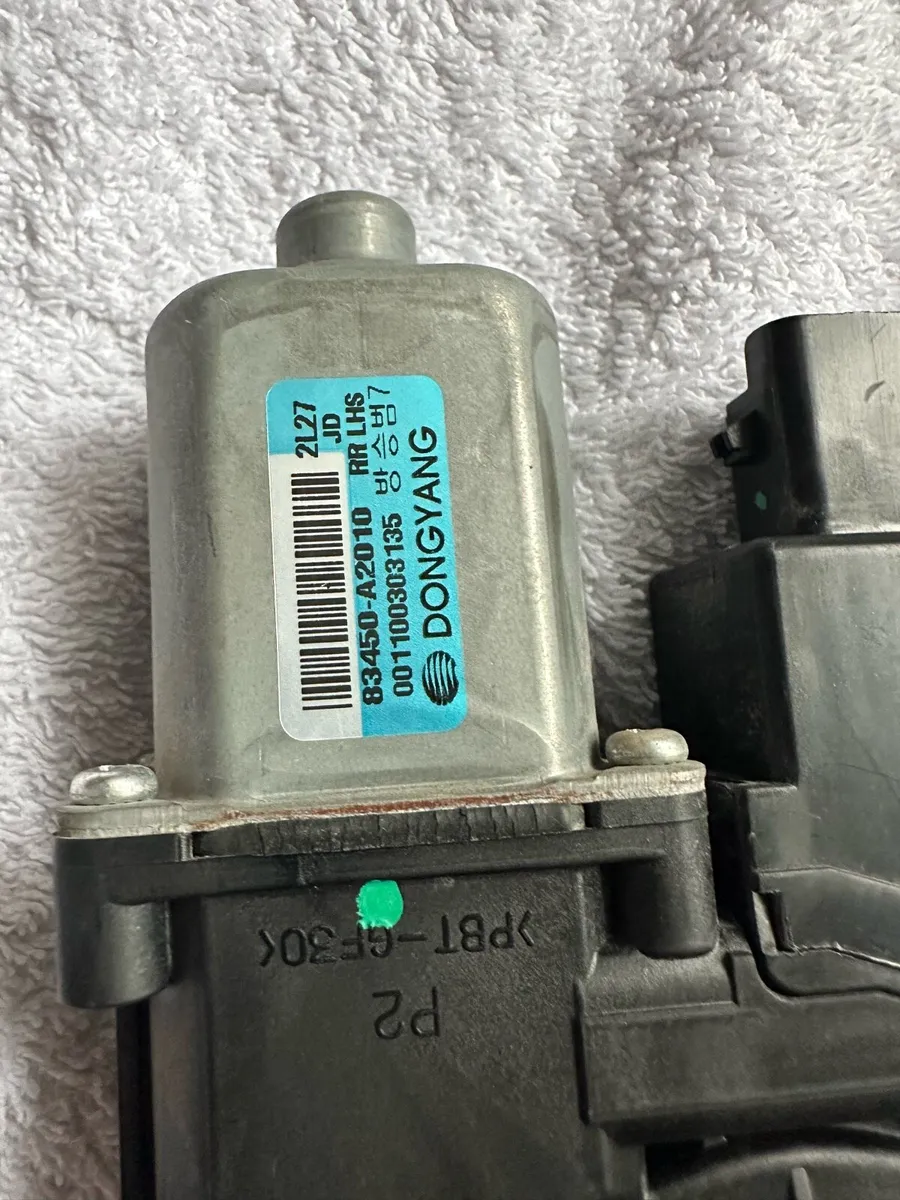 Kia Ceed 2016 Rear Window Motor - Image 2