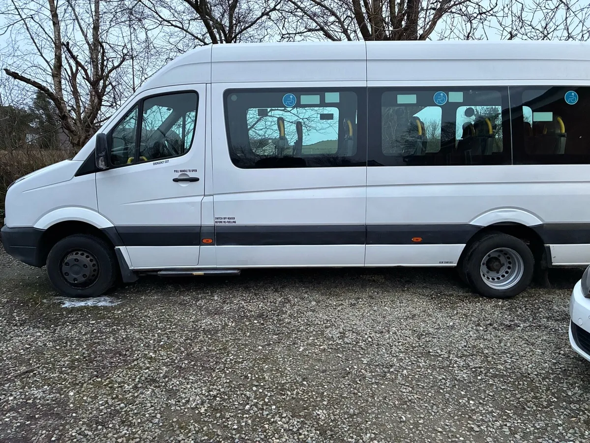VW Crafter minibus - Image 1