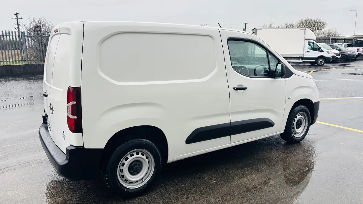 2021 Opel Combo 1.5 €9,950 + VAT - Image 4