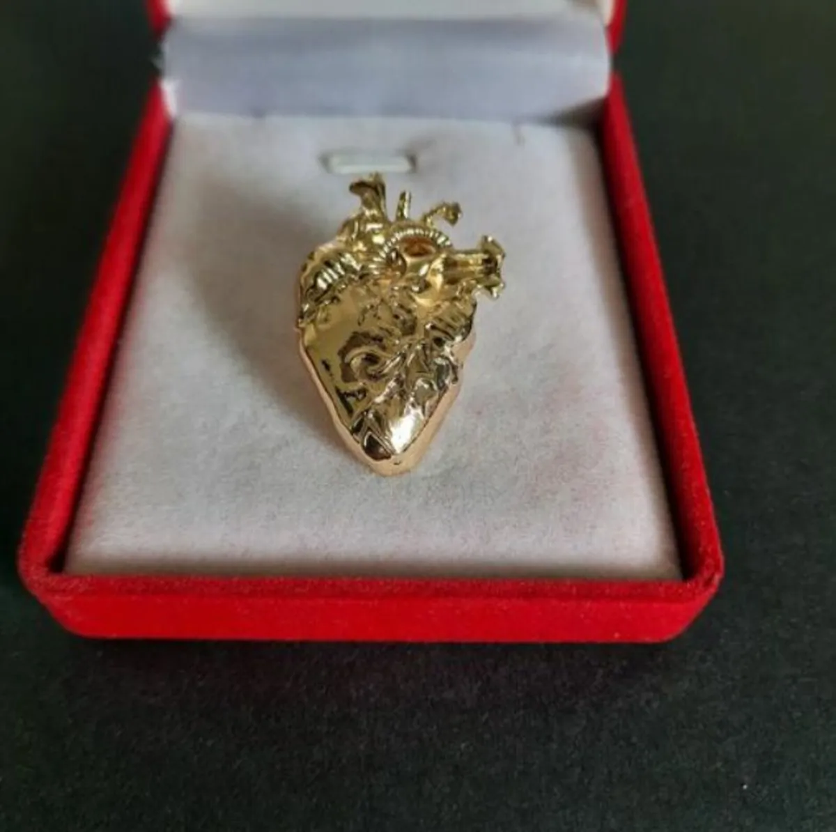 Small Anatomical Heart Lapel Pin Brooch Gold Tone - Image 2
