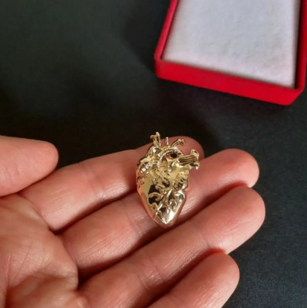 Small Anatomical Heart Lapel Pin Brooch Gold Tone - Image 4