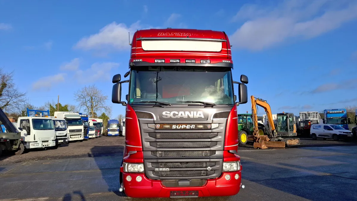 2014 Scania R580 Red Passion ,6x2 , Pumping  Gear - Image 3