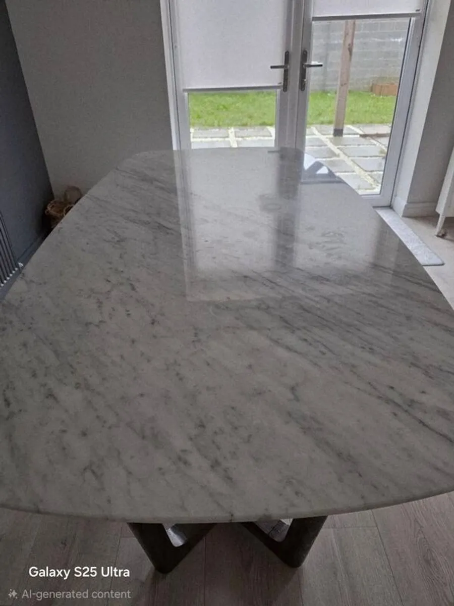 Marble top dining table - Image 3