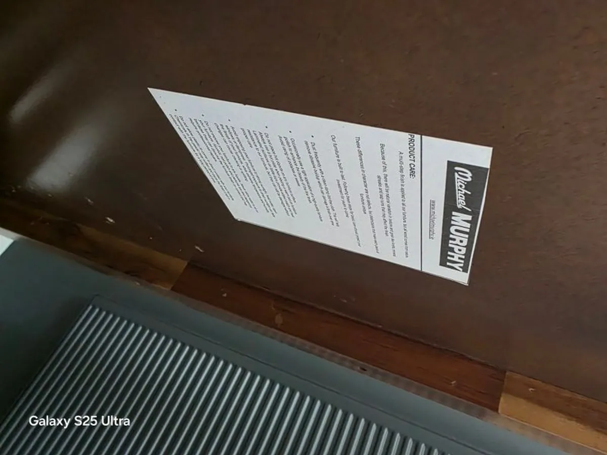 Marble top dining table - Image 4