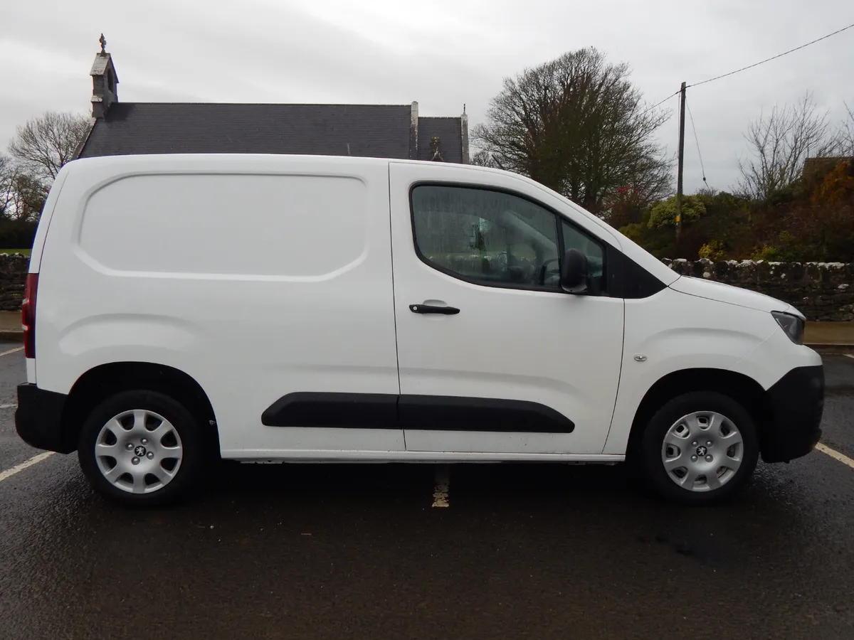 2020 Peugeot Partner 1.5 Tax & Test 07/26 - Image 2