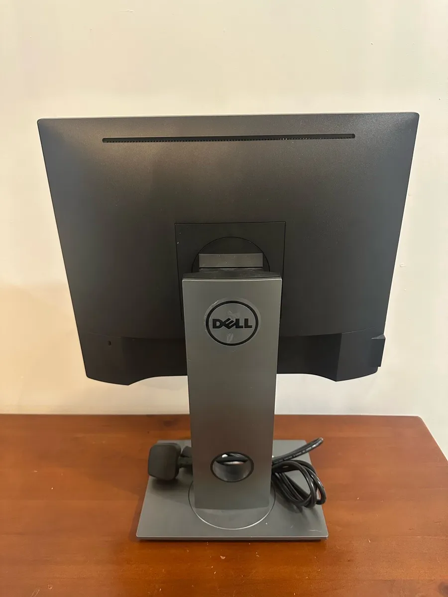 Dell Computer Monitor 19” - Image 3