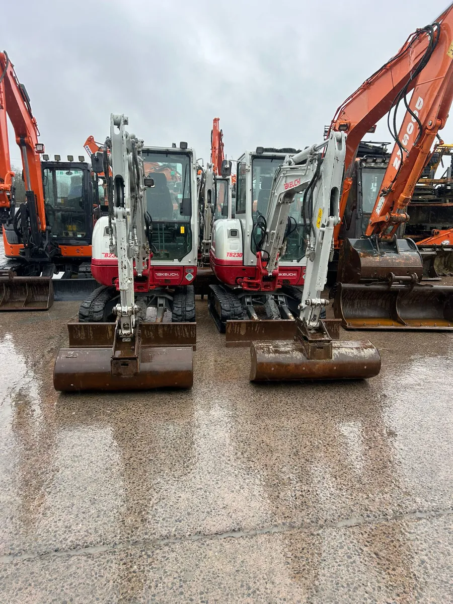 Choice of 2 Takeuchi TB230 Year 2021 - Image 3