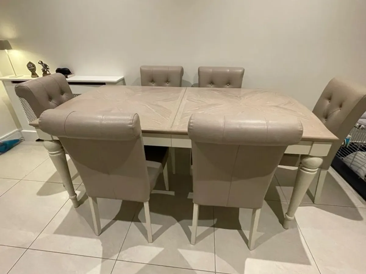 Dining Table & Chairs - Image 4