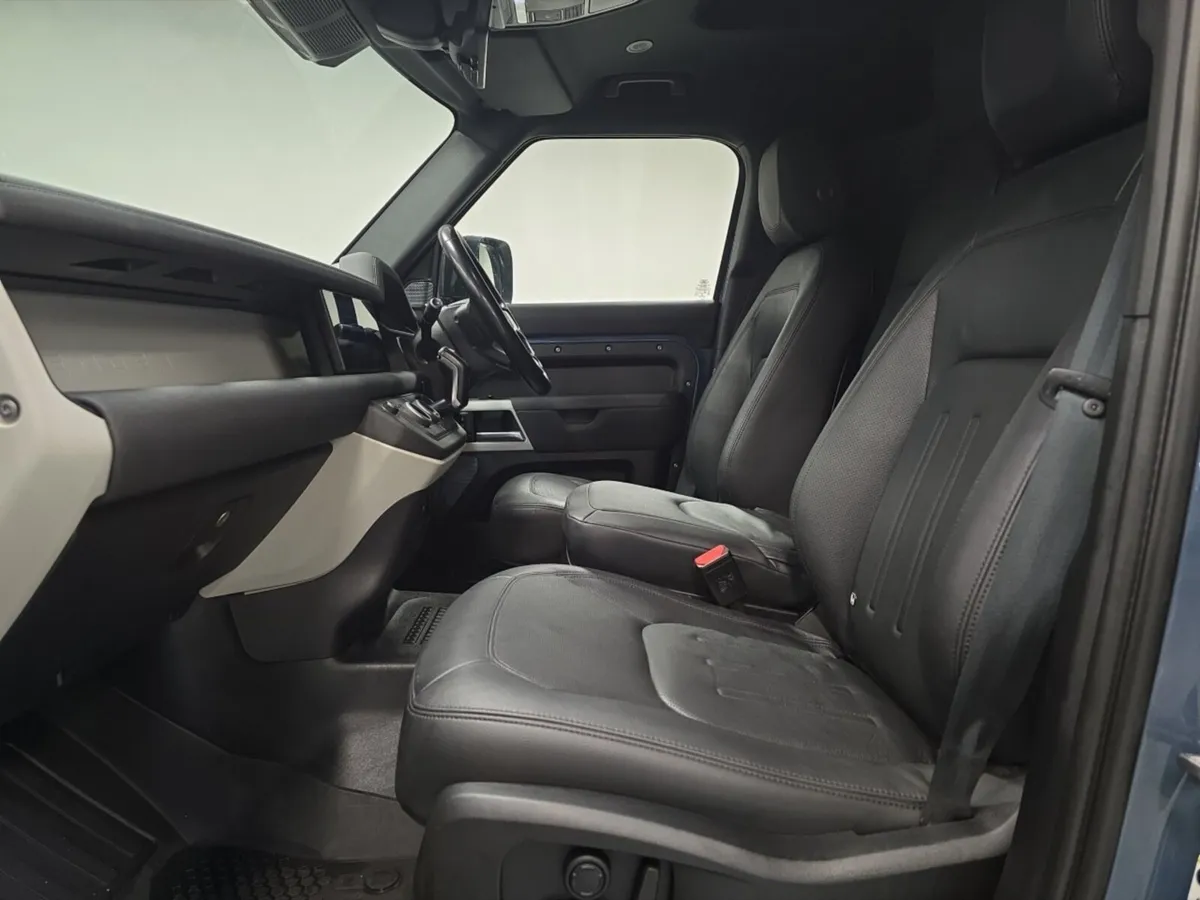 Land Rover Defender 110 Diesel SE - Image 3