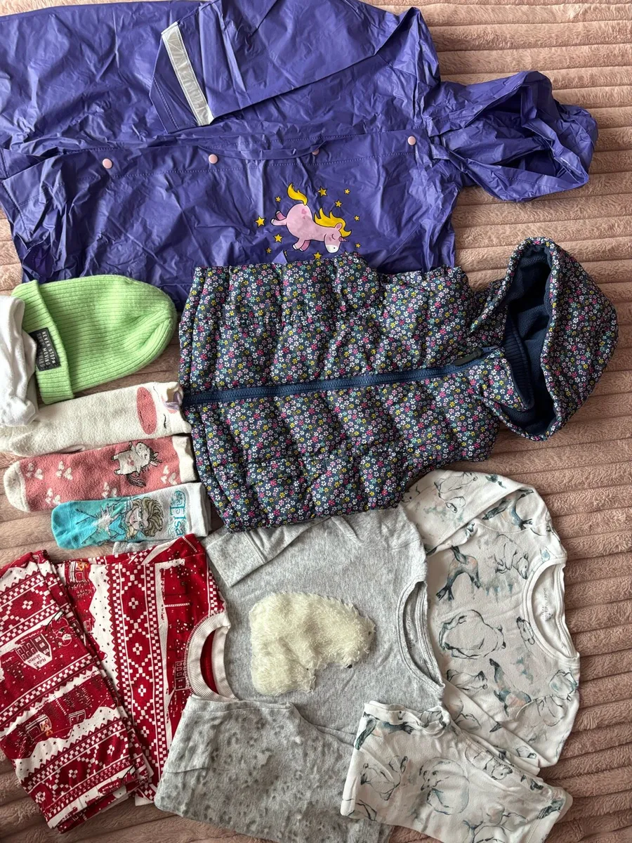 Girls bundle clothes 4-6 yrs - Image 3