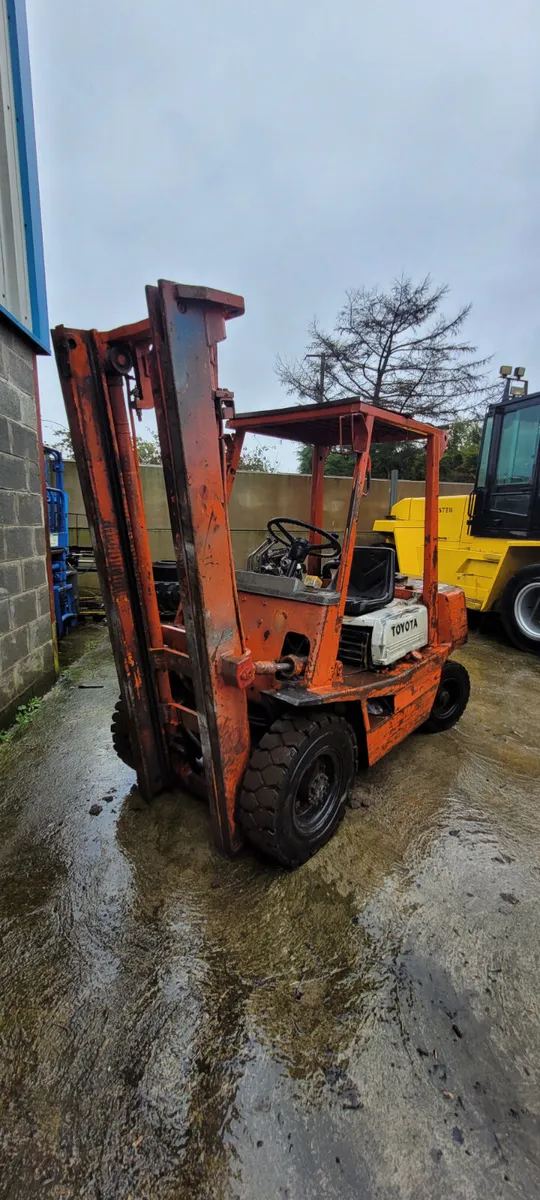 Toyota forklift - Image 2