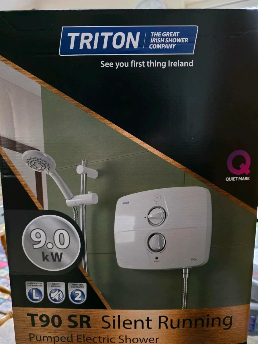 Triton T90SR White