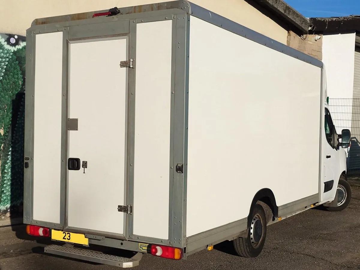 2023 Renault Master Luton Box Low Loader Van - Image 1