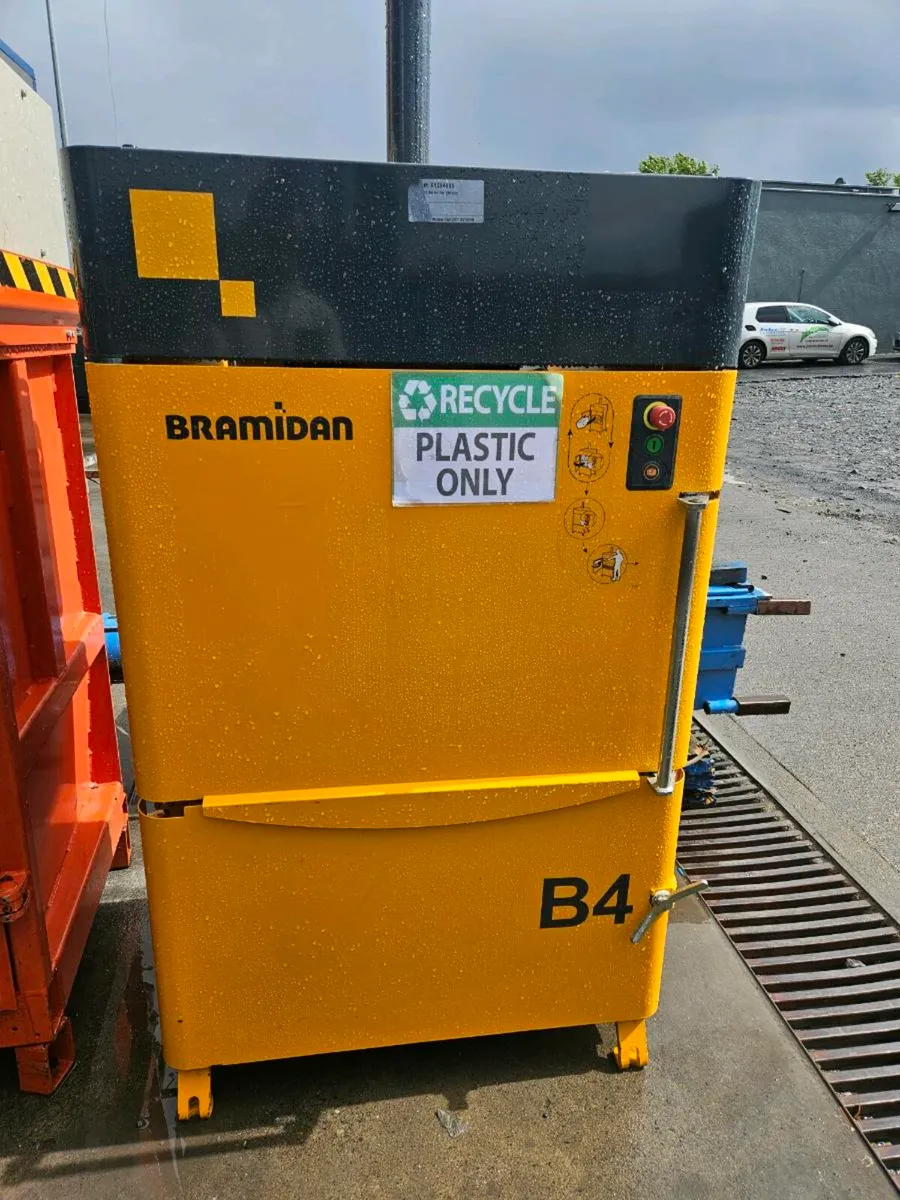 Cardboard baler Compactors - Image 3