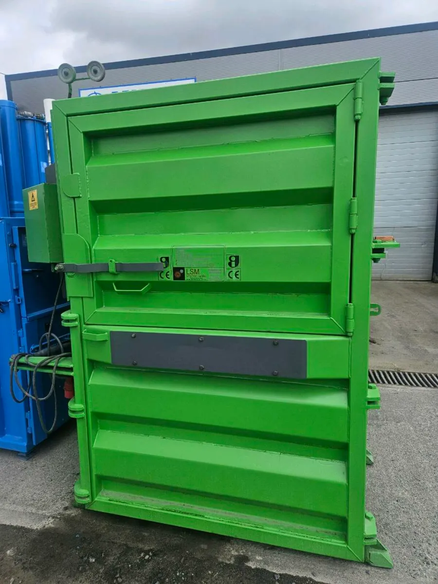 Cardboard baler Compactors - Image 4