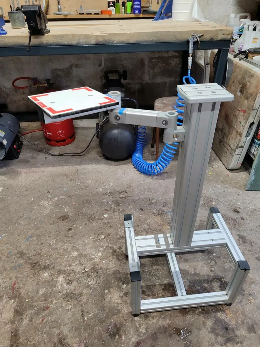 Adjustable aluminium stand - Image 2