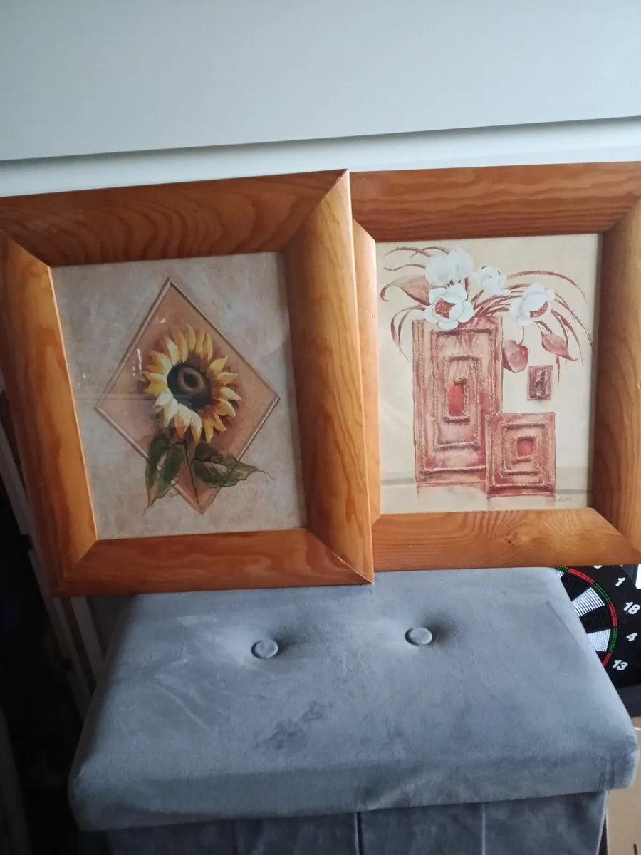 2 pictures - Image 1