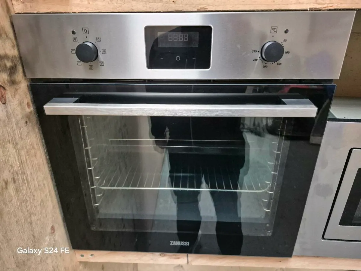 Zanussi Built-in Electric Oven - Image 2