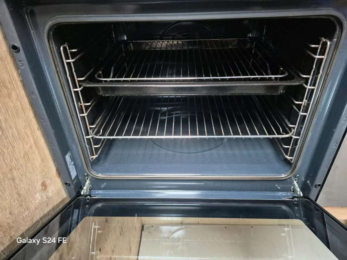Zanussi Built-in Electric Oven - Image 4