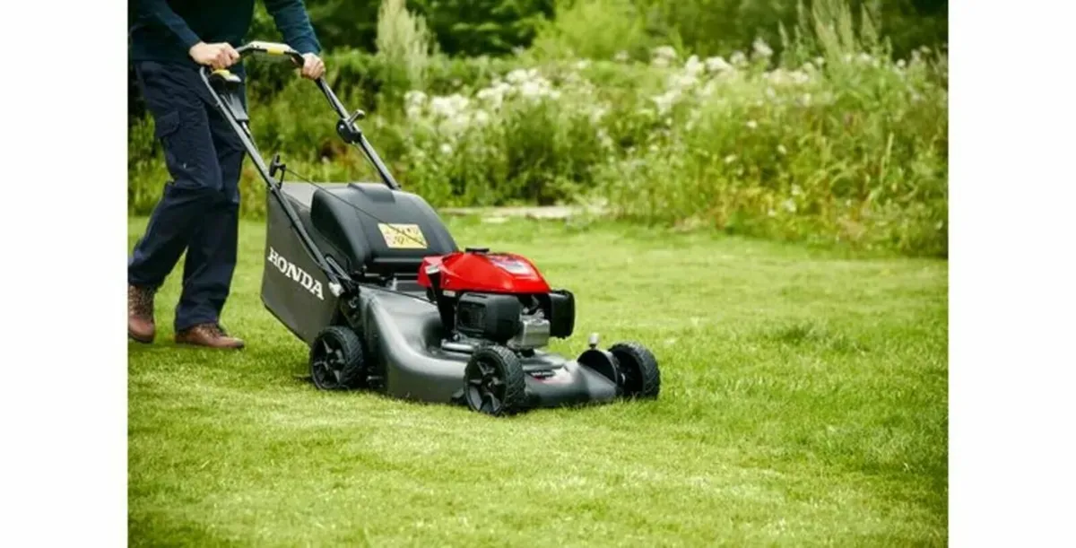Honda IZY HRN536 mower - Image 4