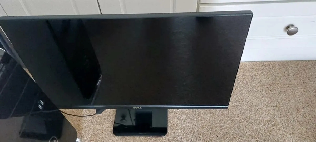 Monitor 23 Inch  Dell - Image 1