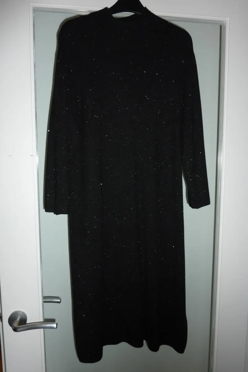 Black dress - Image 2