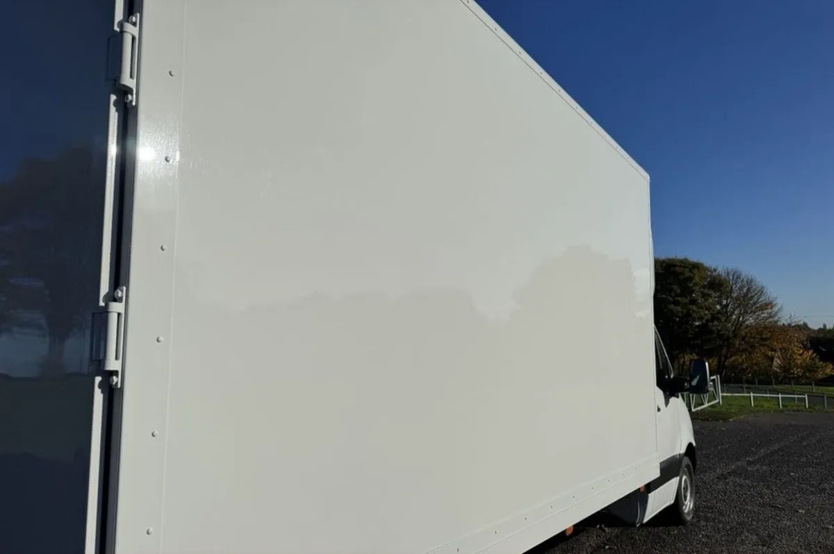 2022 Mercedes-Benz Sprinter Luton Box Van - Image 2