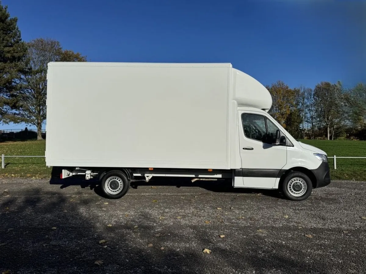 2022 Mercedes-Benz Sprinter Luton Box Van - Image 1