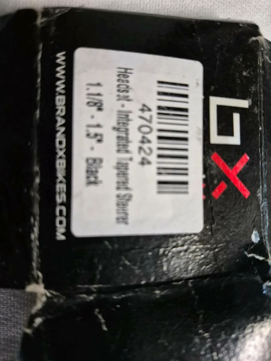 1.1/8" - 1.5" Headset Integrated Tapered Steerer - Image 2