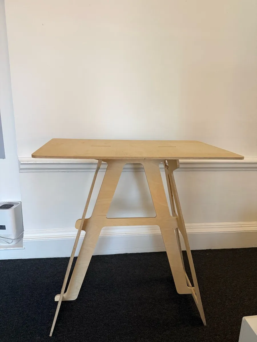 Standing desk - Image 2