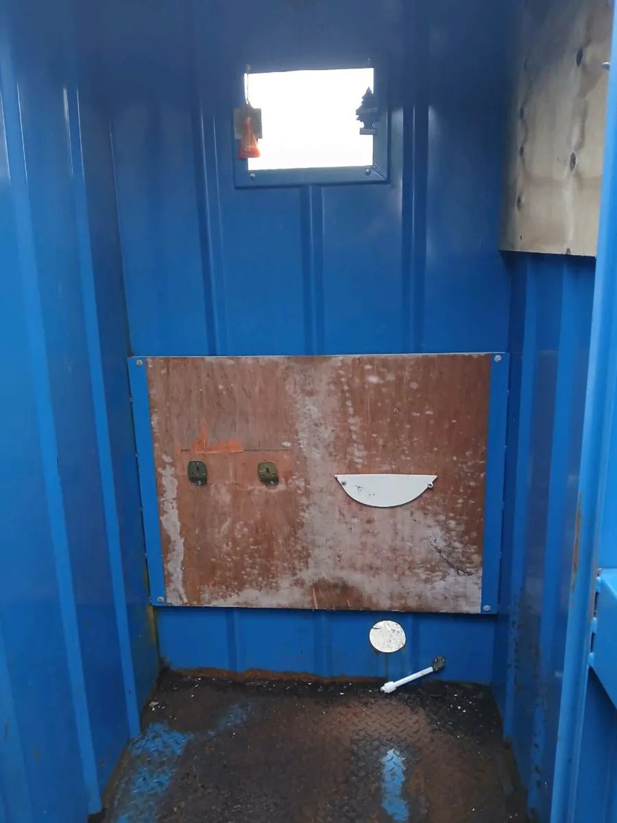 Toilet unit - Image 4