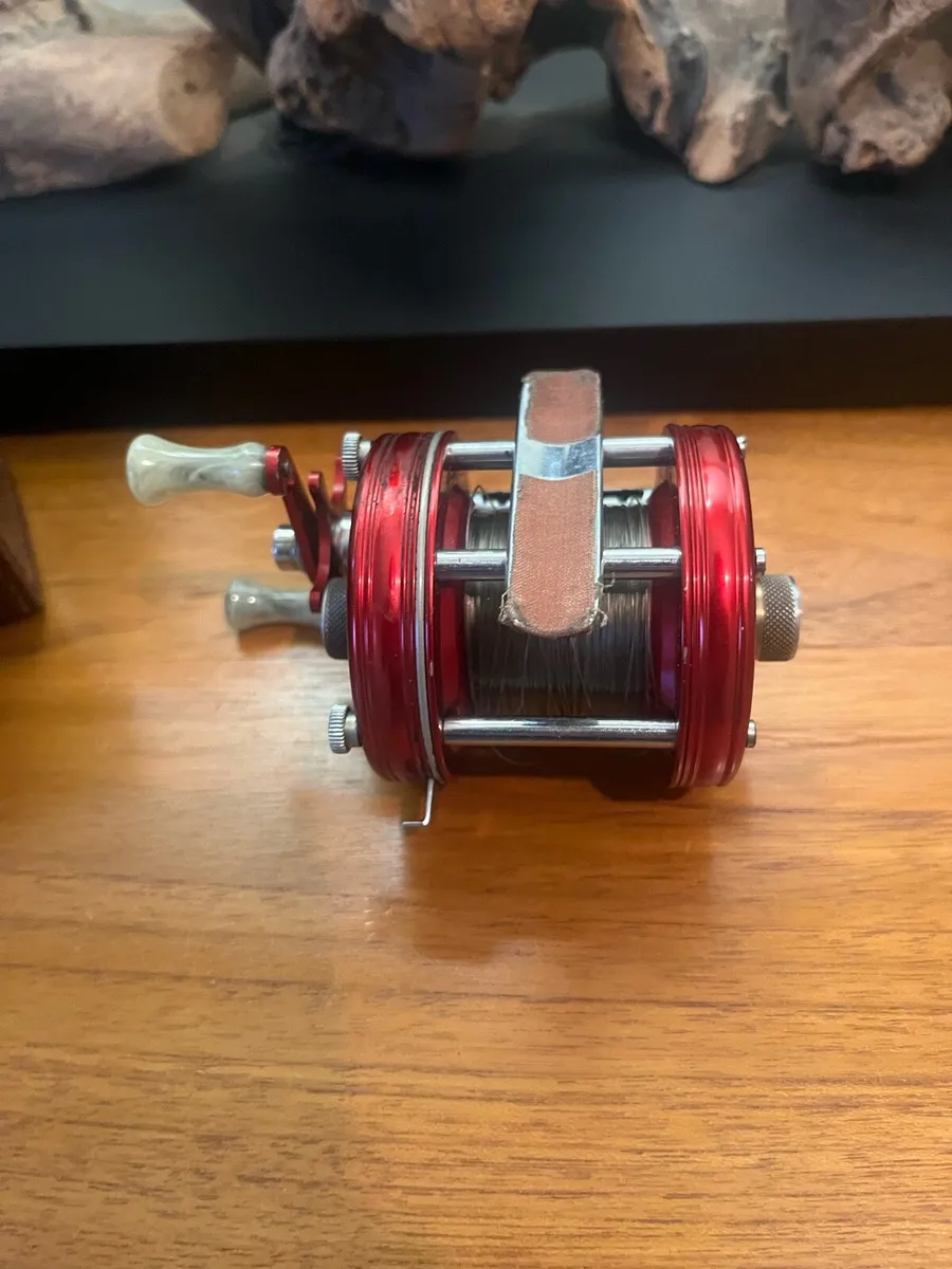 Vintage Record Ambassadeur Fishing Reel - Image 4