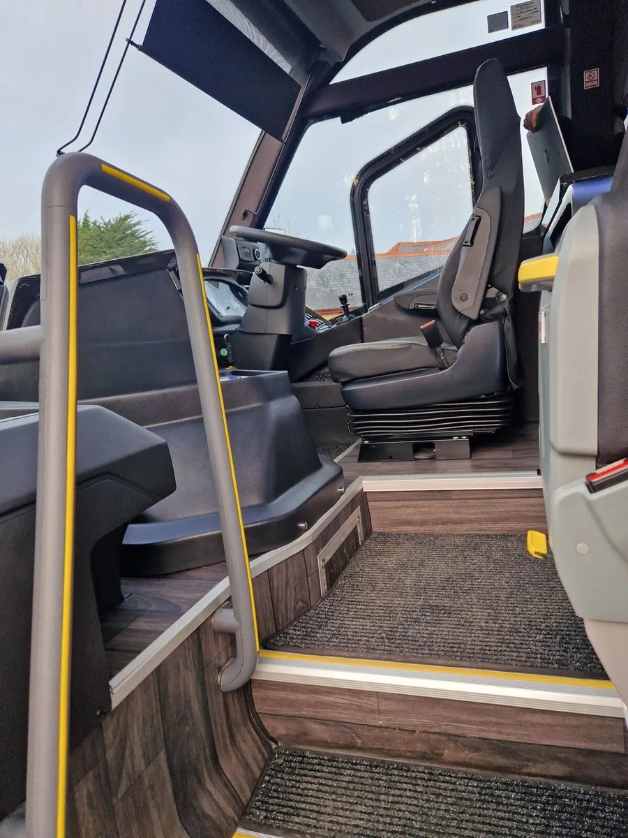 DAF Turas 900s - Image 4