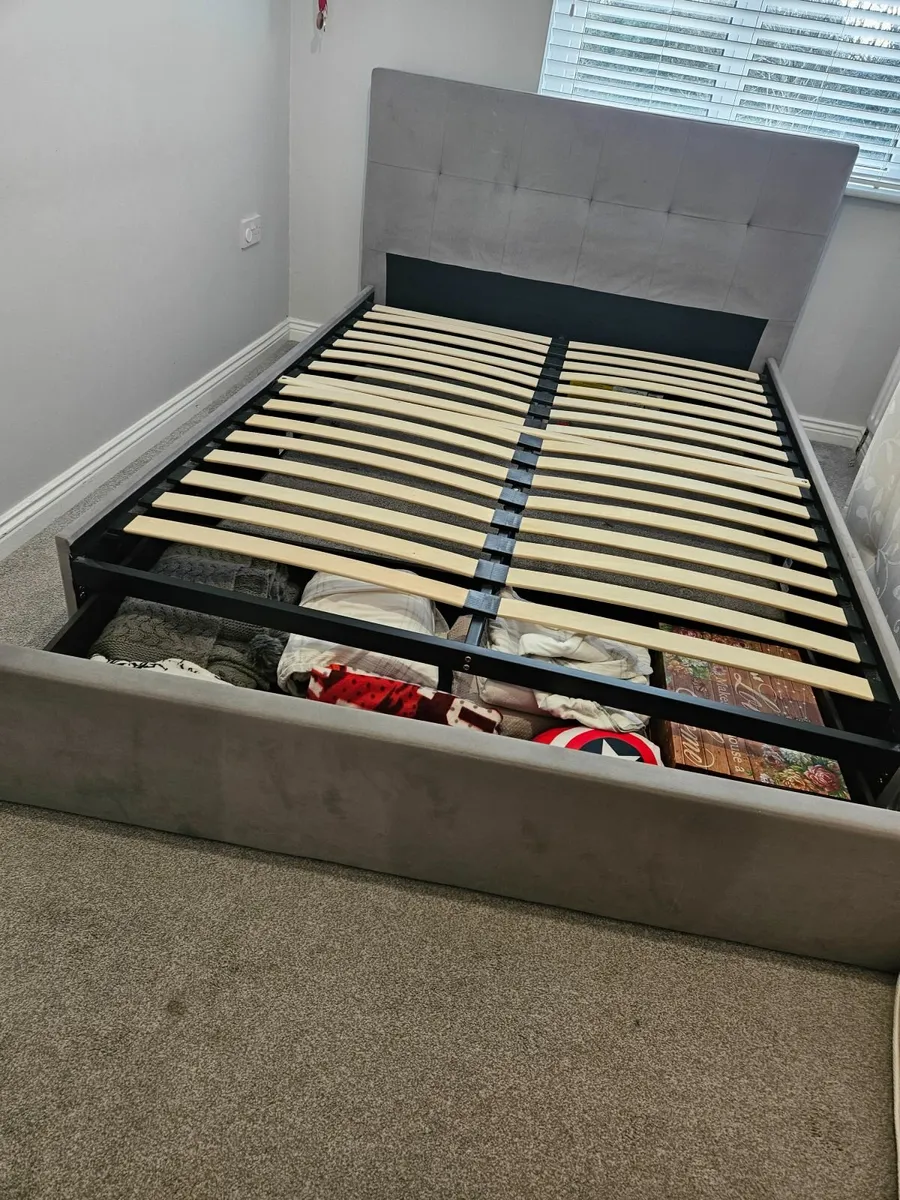 Kingsize bedframe grey - Image 1