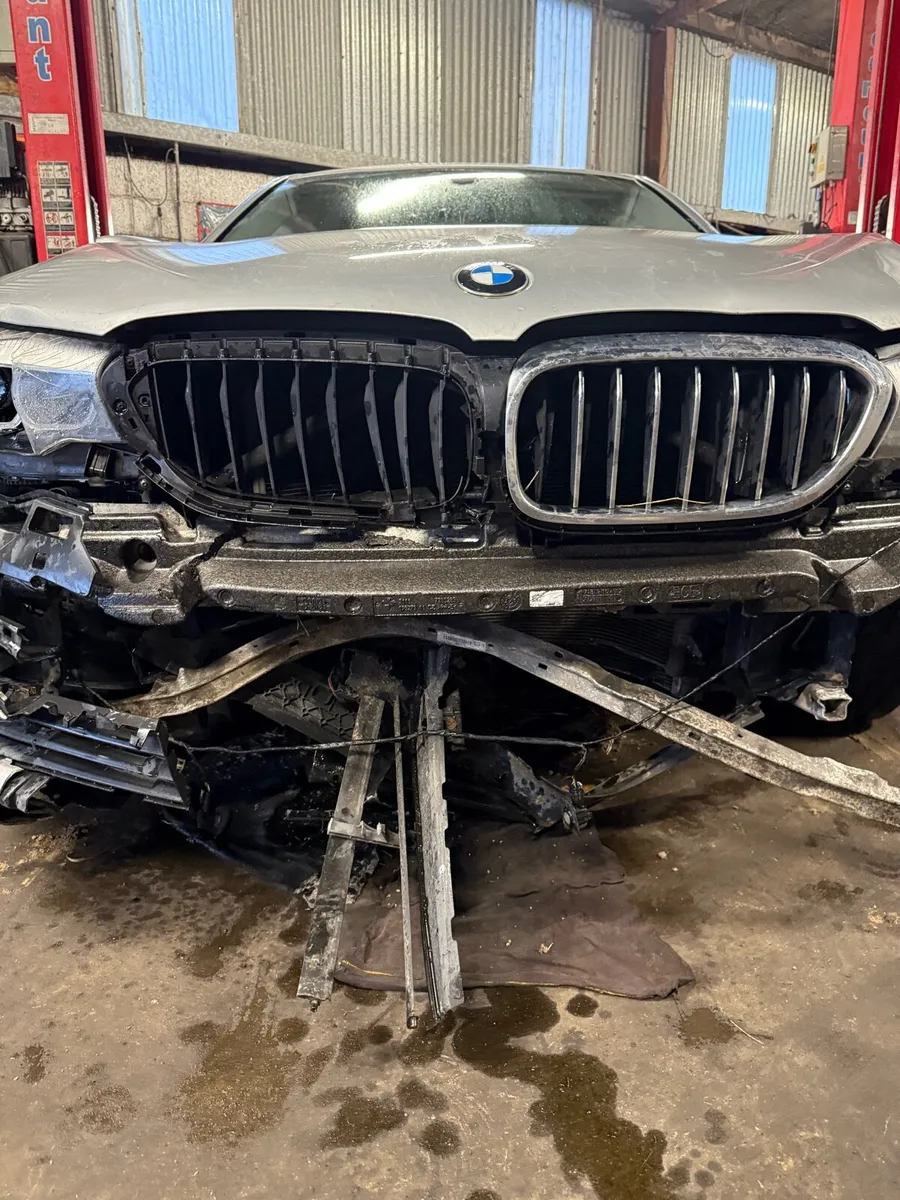 2017 BMW 530e G30 auto parts only - Image 3