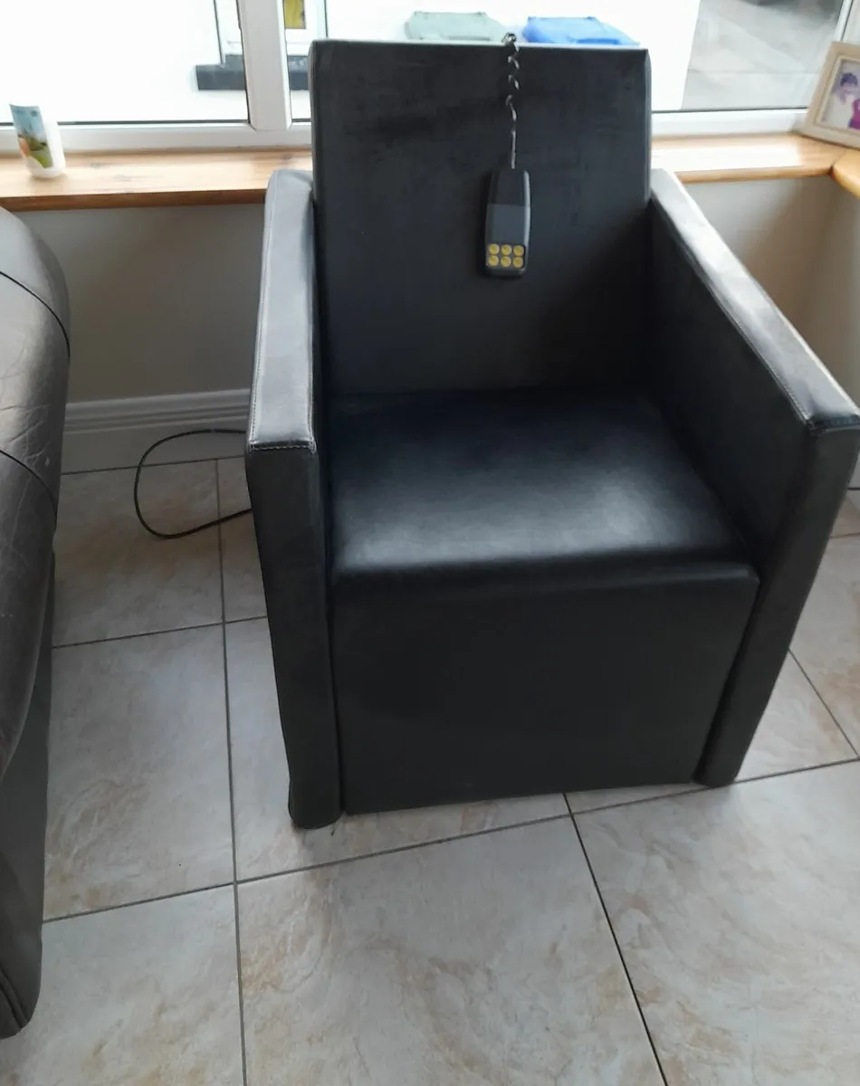 Salon chair - Image 2