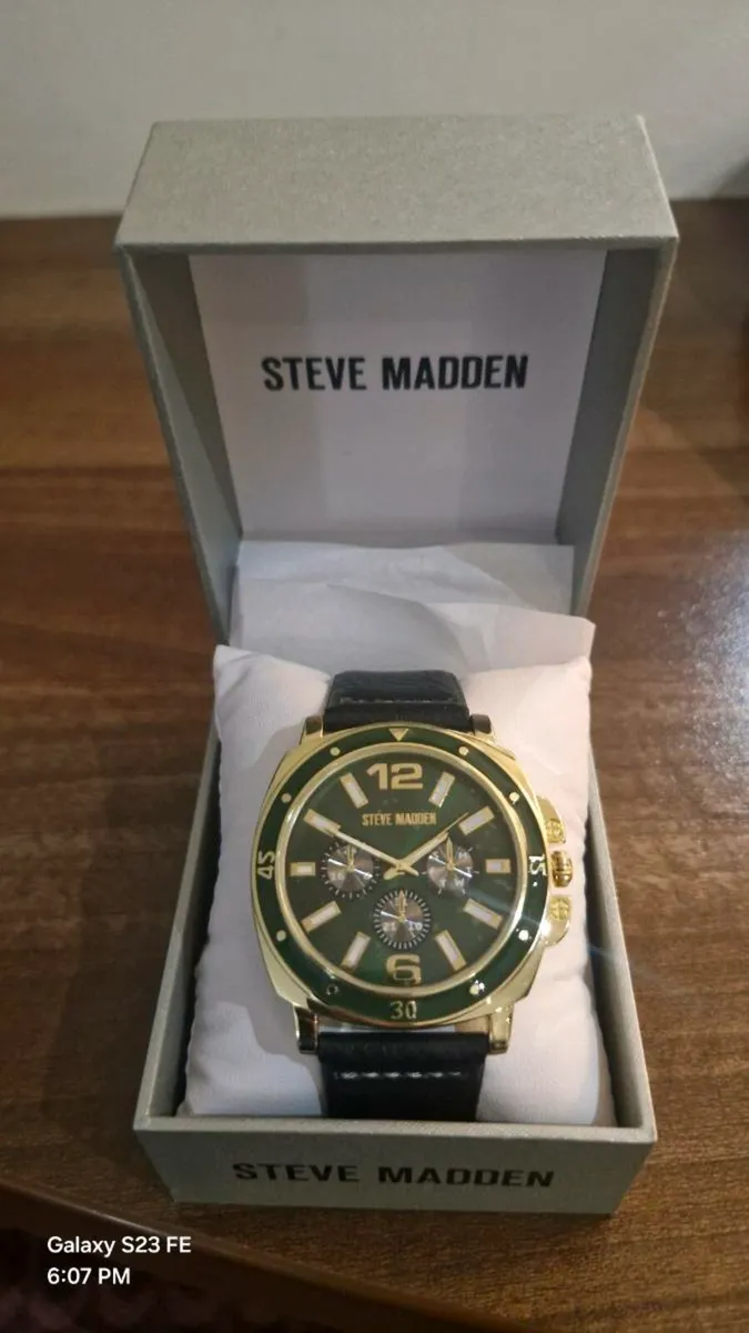 Steve Madden watch - Image 4